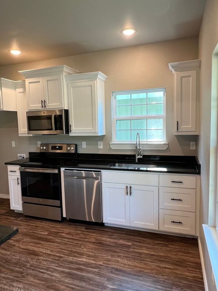 2515 W Harold St - Photo 3 of 20