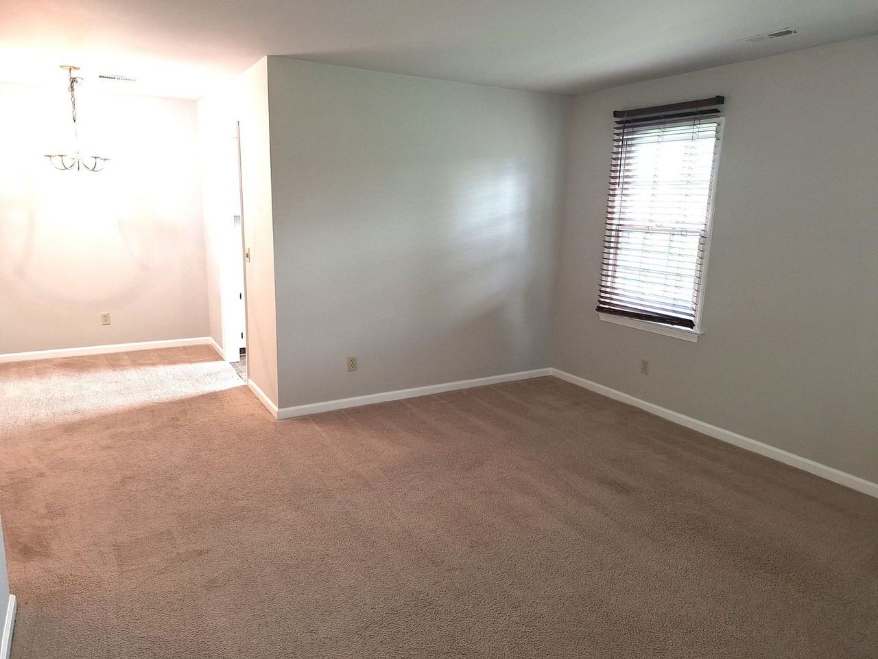 708 S Henry St #7 - Photo 4 of 24