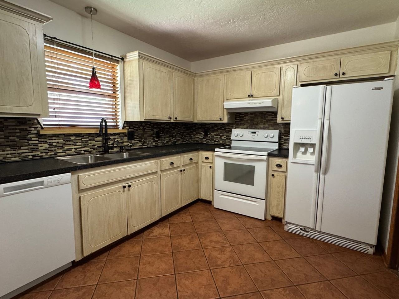 4823 Se Tattershall Way - Photo 6 of 12