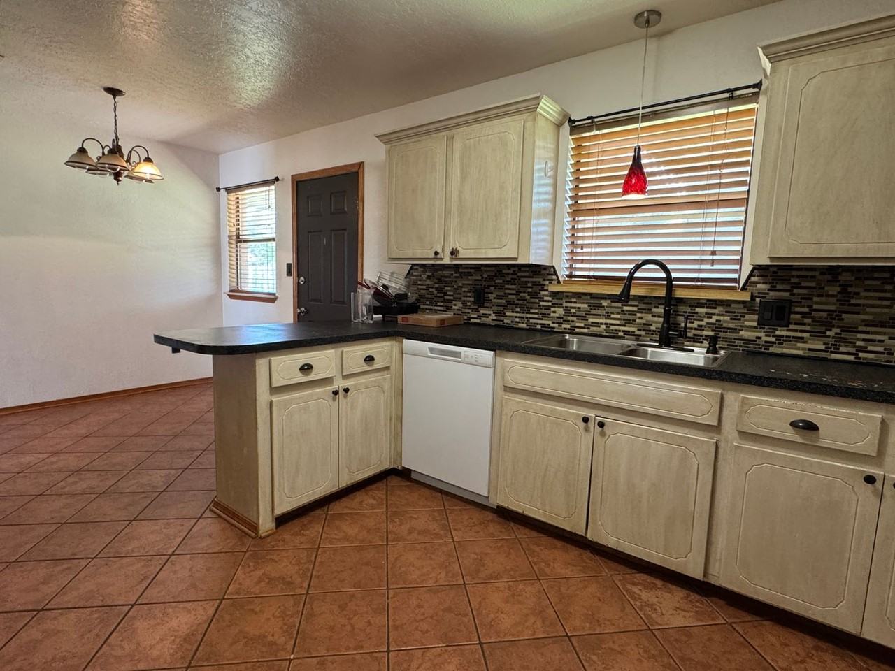 4823 Se Tattershall Way - Photo 7 of 12