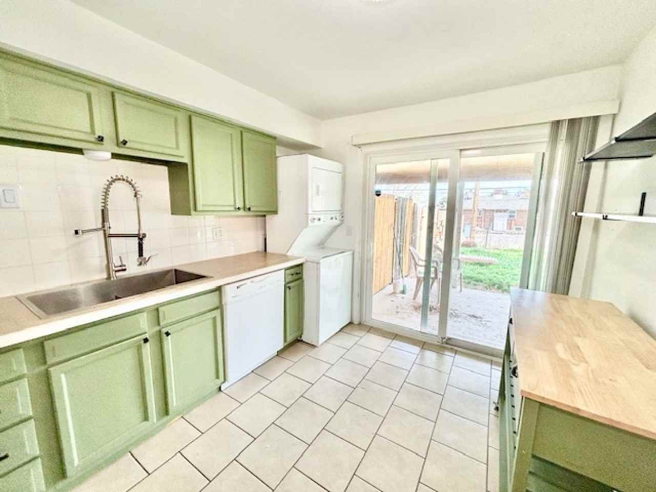 680 Mc Intyre St - Photo 3 of 18