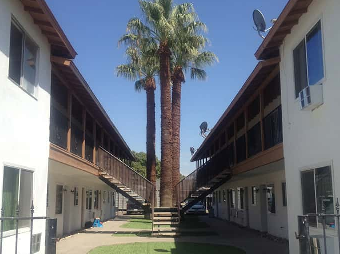 CASA BLANCA - Photo 2 of 3