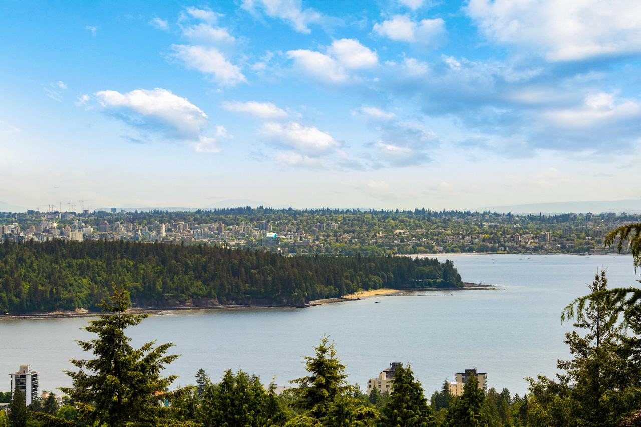 2233 Westhill Drive - Photo 3 of 24