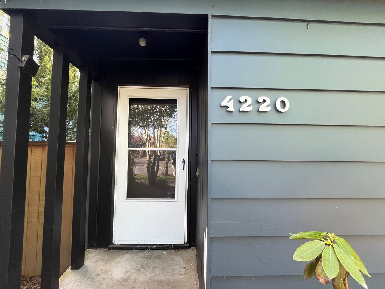 4220 Se Ramona St - Photo 2 of 33