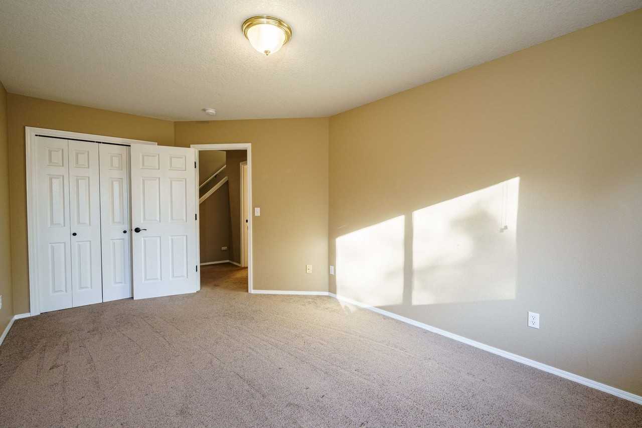 1926 Se 11th Ave - Photo 7 of 27