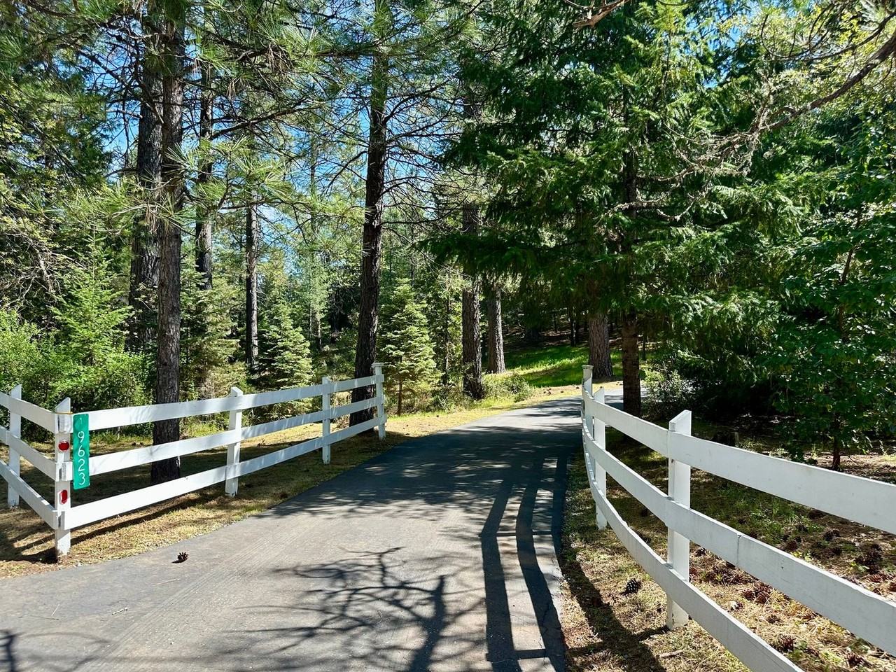 19623 Casa Loma Dr - Photo 2 of 38