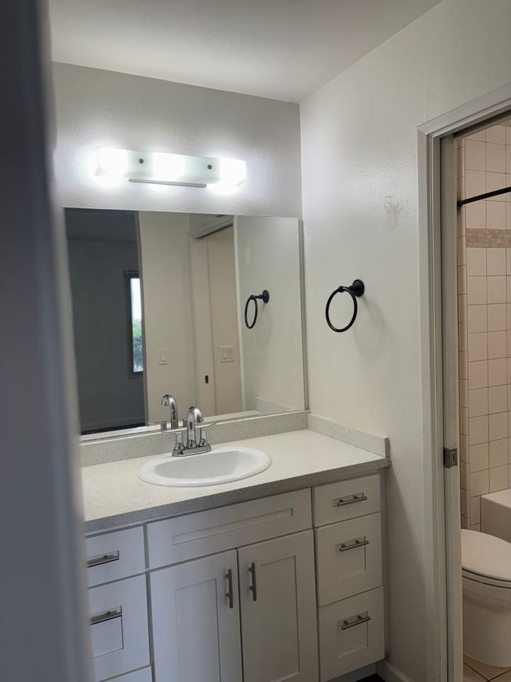 6076 Rancho Mission Rd - Photo 4 of 11