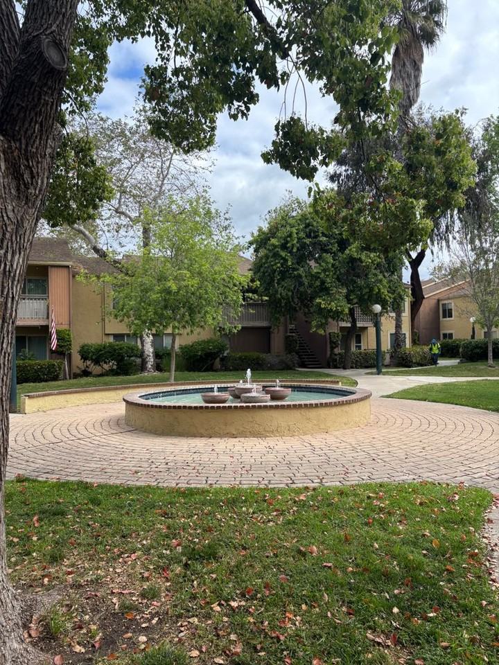 6076 Rancho Mission Rd - Photo 7 of 11