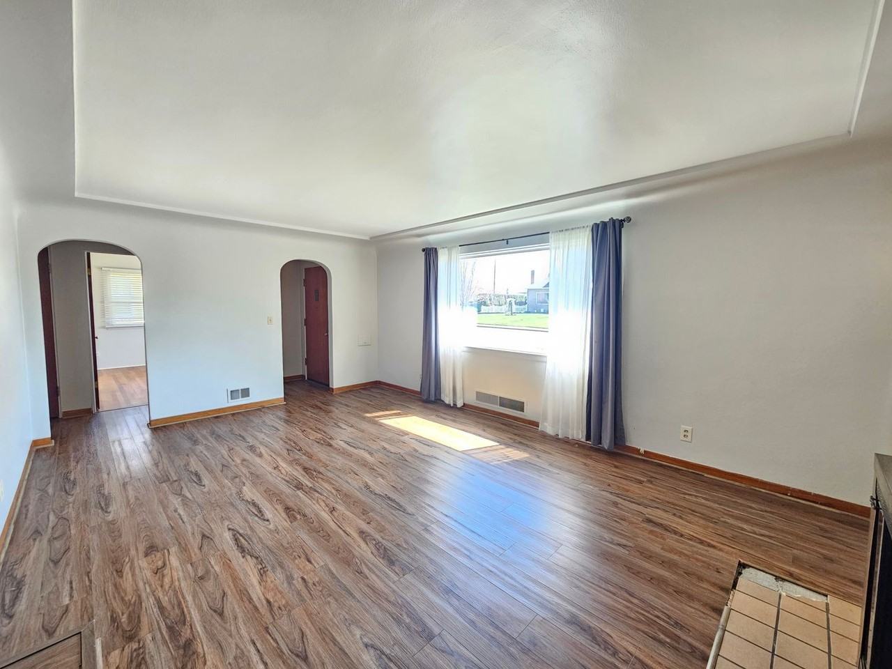 3108 W Grace Ave - Photo 7 of 29