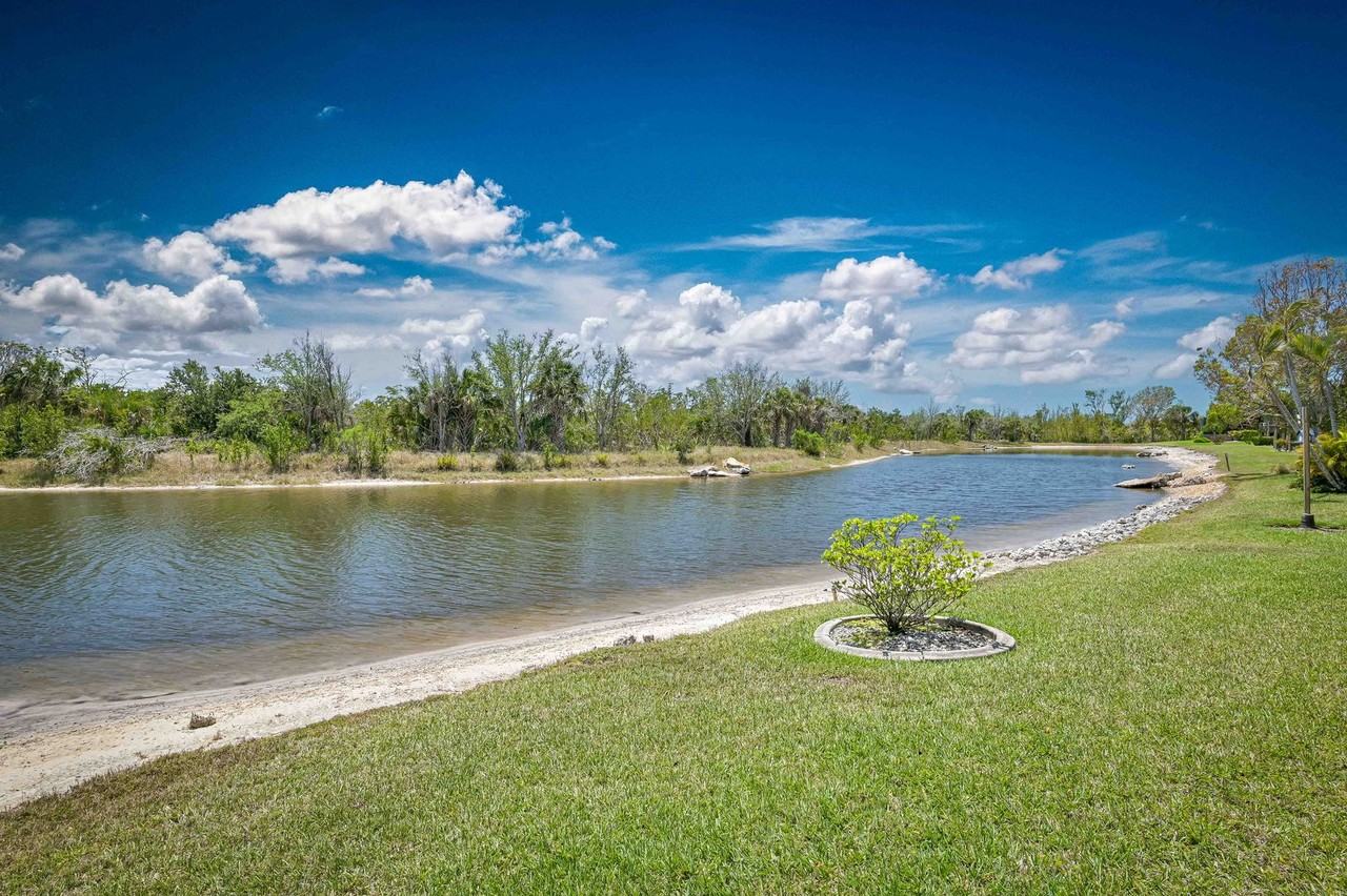 17817 Port Boca Cir - Photo 2 of 32