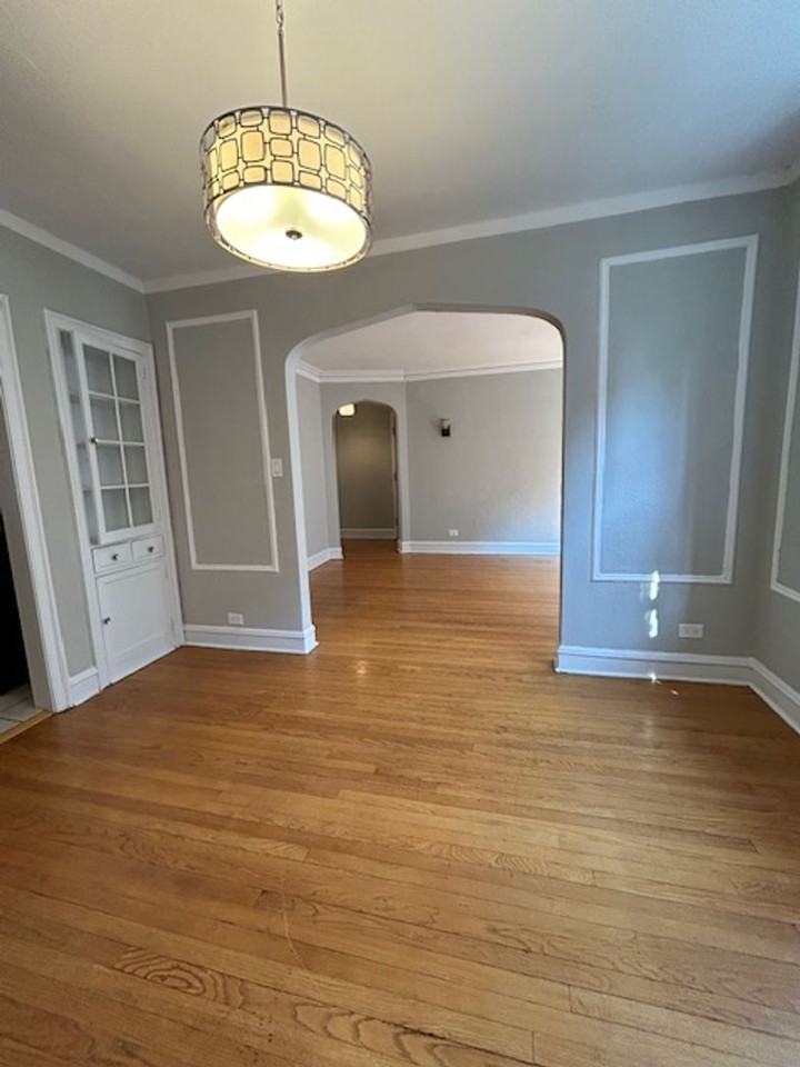 4881 N Paulina St #2B - Photo 4 of 9