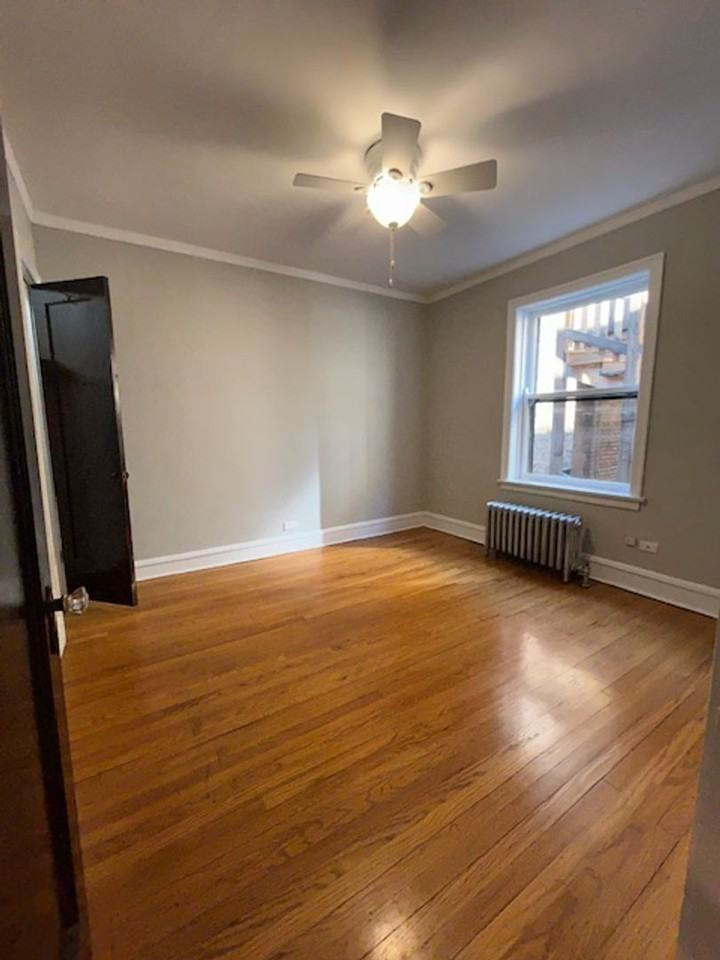 4881 N Paulina St #2B - Photo 6 of 9