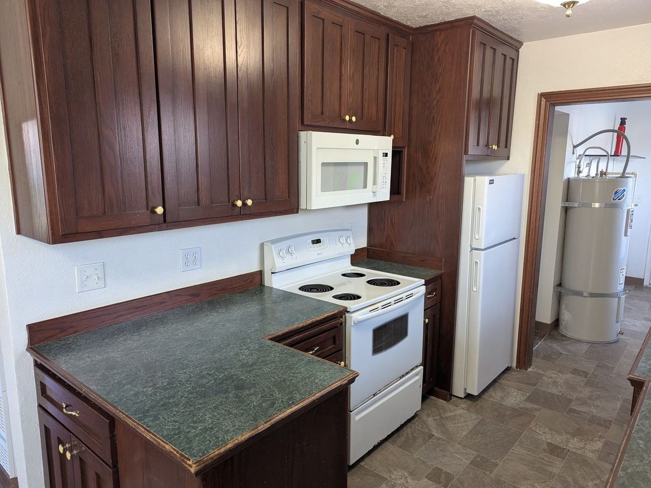 840 Marks Dr Ne - Photo 6 of 17