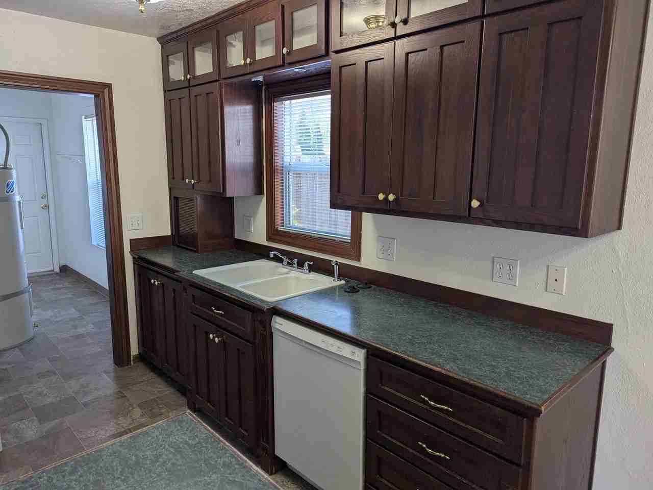 840 Marks Dr Ne - Photo 7 of 17