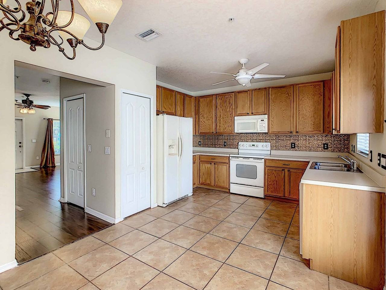 13306 Daniels Landing Cir - Photo 4 of 15