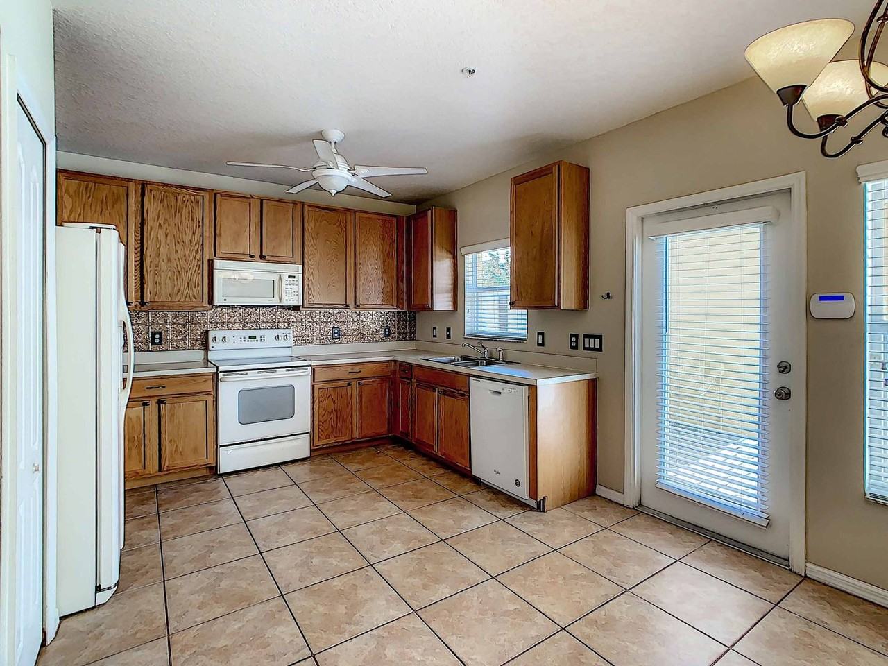 13306 Daniels Landing Cir - Photo 5 of 15