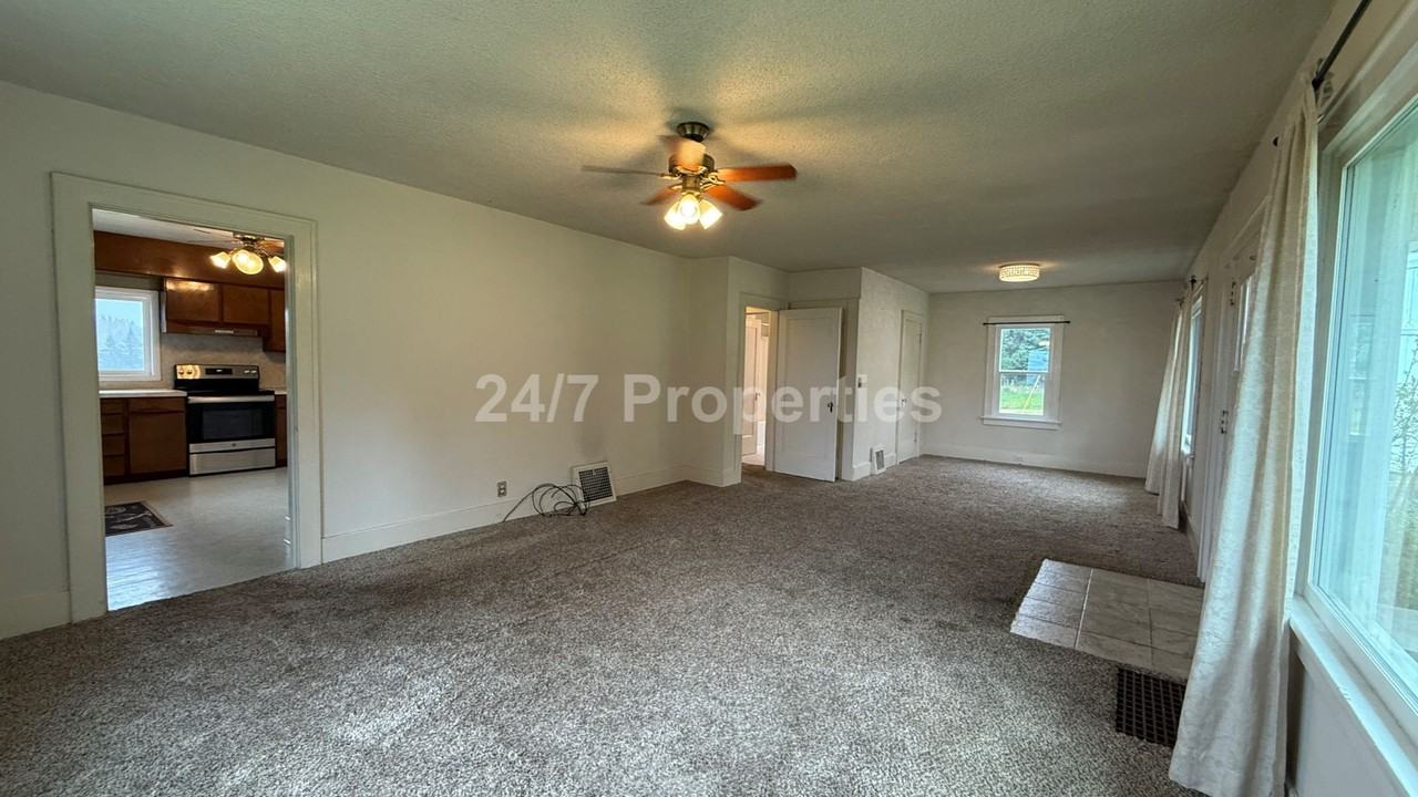 16636 S Hattan Rd - Photo 6 of 26