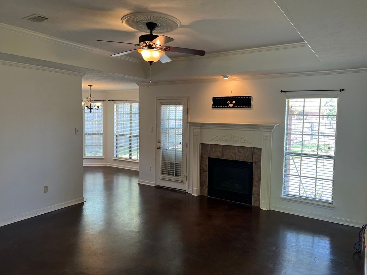 4530 Oregon Trl - Photo 2 of 14