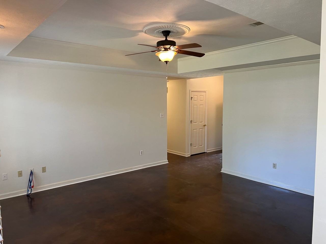 4530 Oregon Trl - Photo 3 of 14