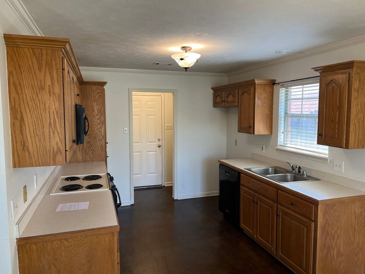 4530 Oregon Trl - Photo 5 of 14