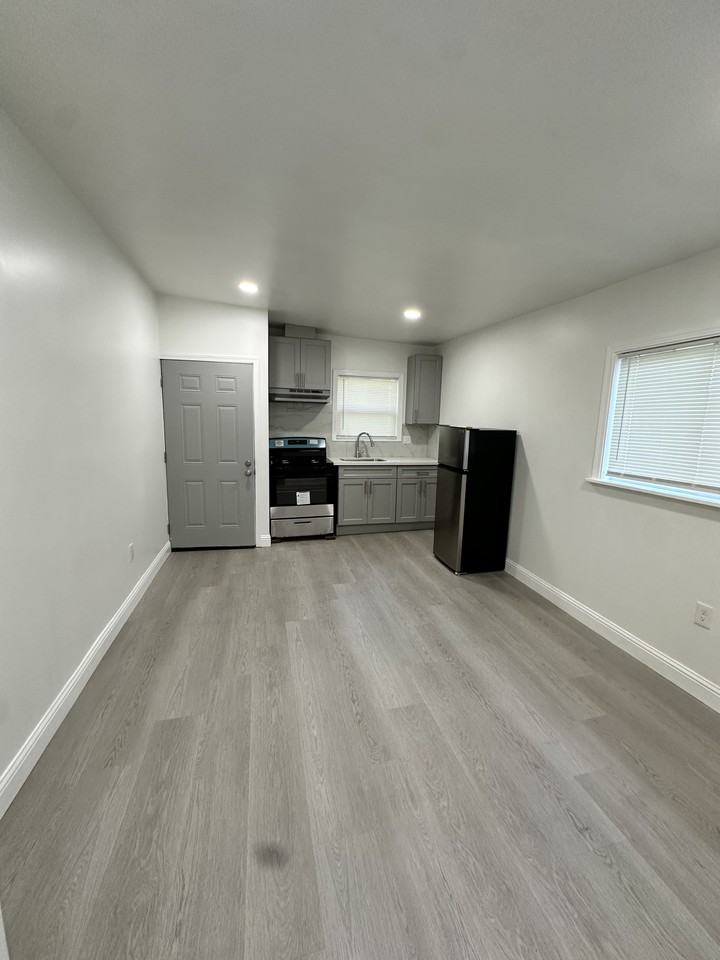 1532 Woolsey St #NA - Photo 4 of 8