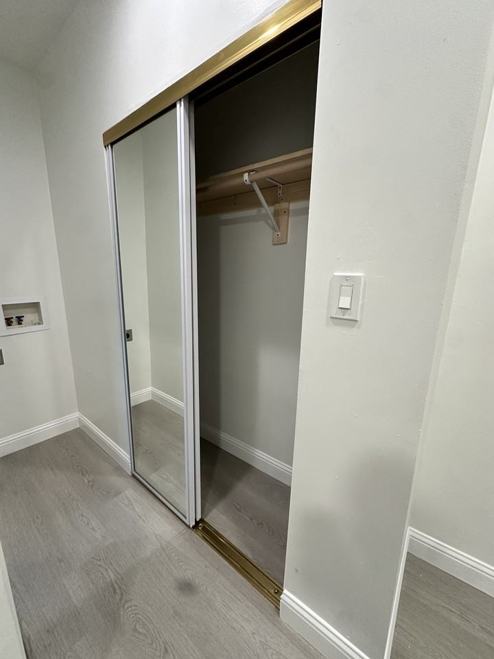 1532 Woolsey St #NA - Photo 5 of 8