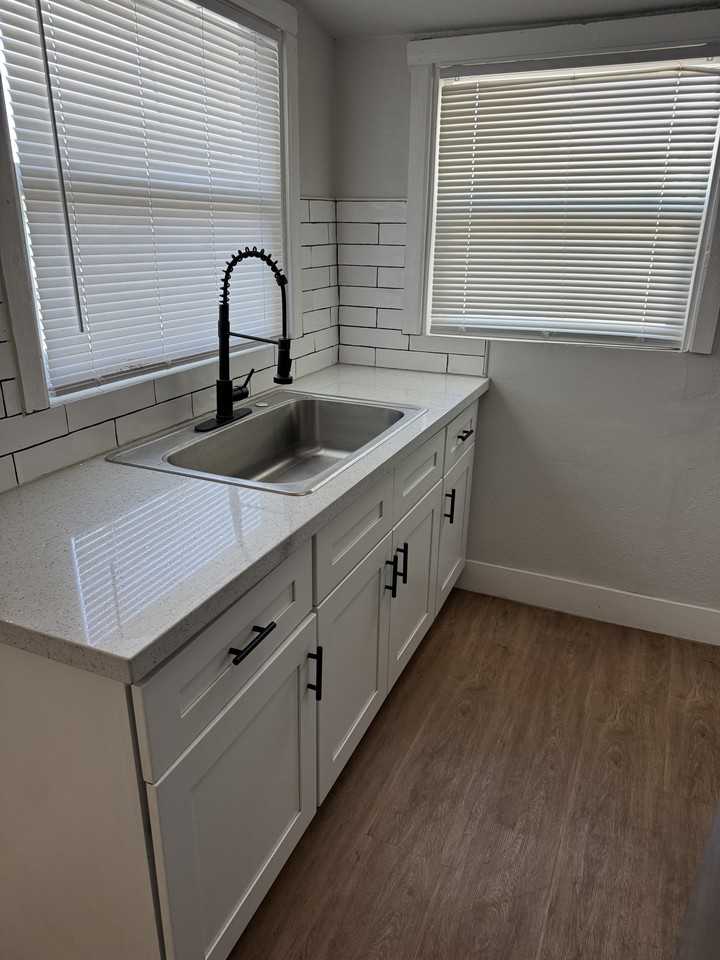 333 S Main Ave #1 - Photo 3 of 9