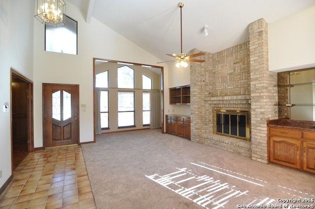 15735 Deer Crest - Photo 3 of 21