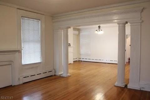 32 Green St #32 - Photo 3 of 17