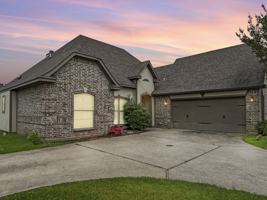 featured image of 701 Fox Den #NA