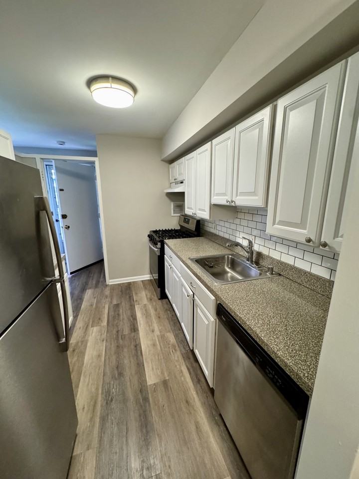 7531 Spring Lake Dr #B2 - Photo 2 of 10