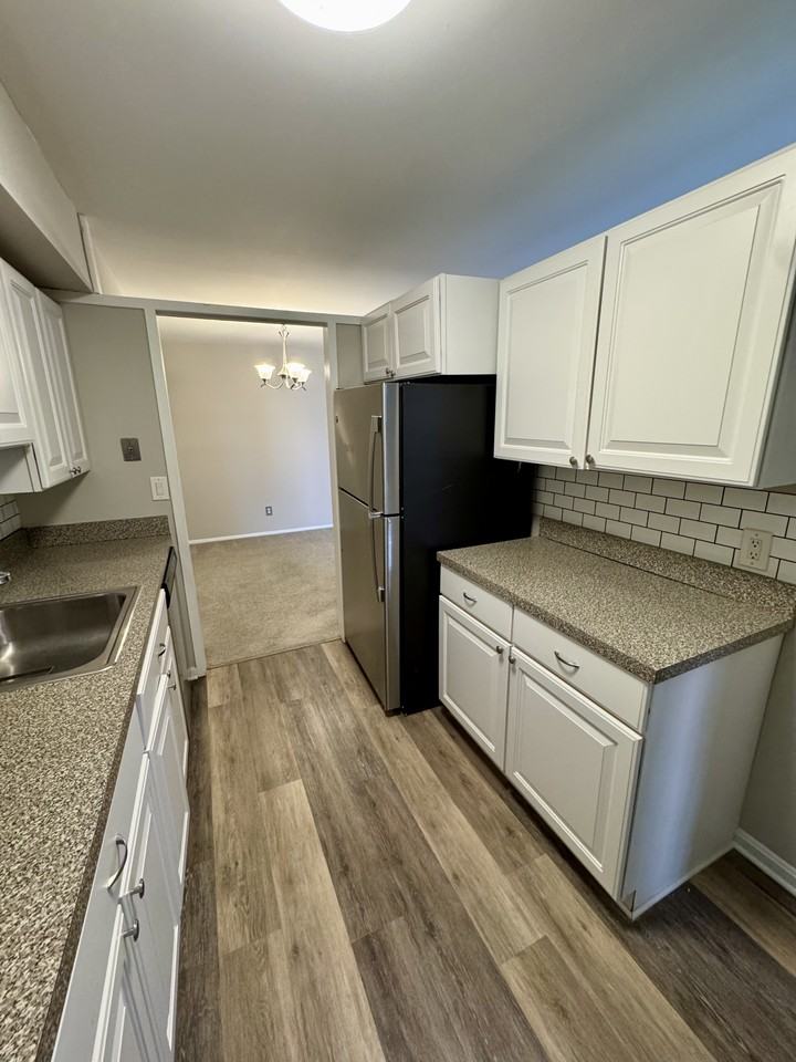 7531 Spring Lake Dr #B2 - Photo 3 of 10