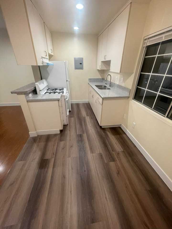 260 S Avenue 50 #212 - Photo 5 of 8