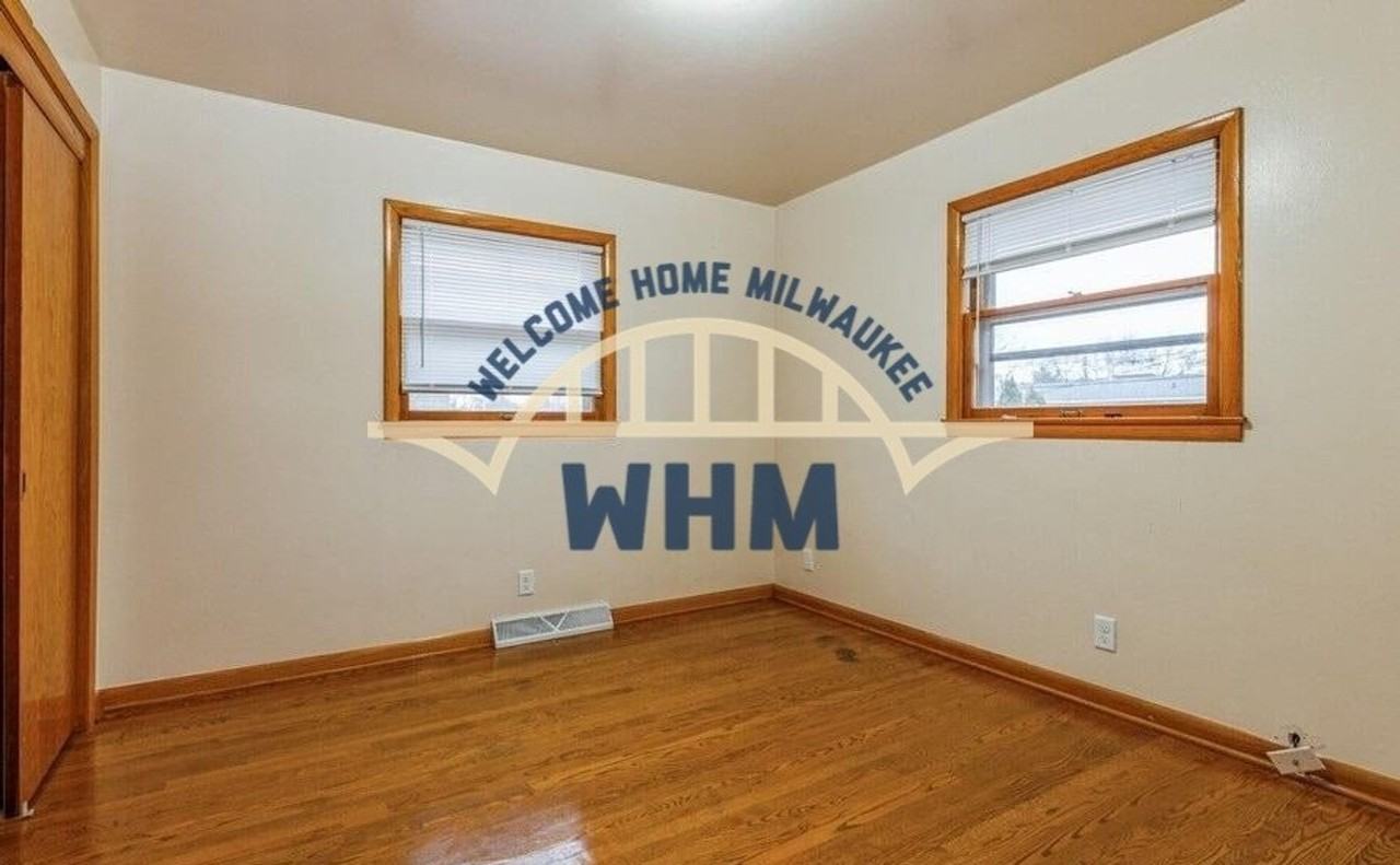 4218 N 92nd St - Photo 3 of 10