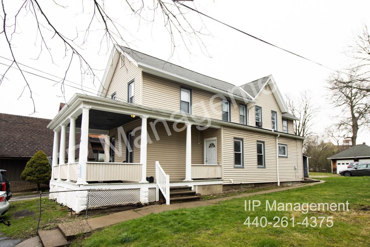 579 Broadway Avenue #3 - Photo 2 of 12