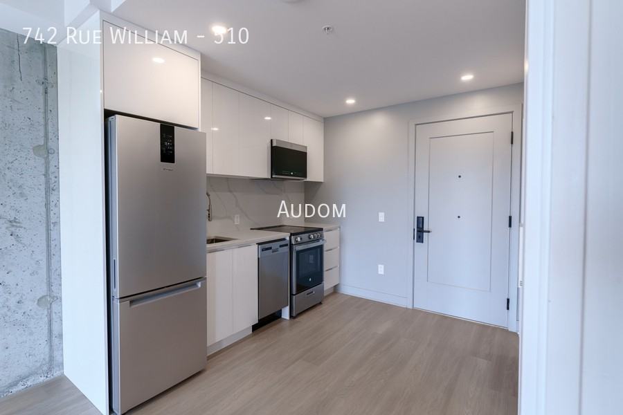 742 Rue William #510