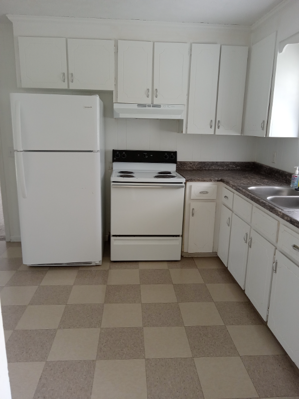 165 Karen Ct - Photo 3 of 13