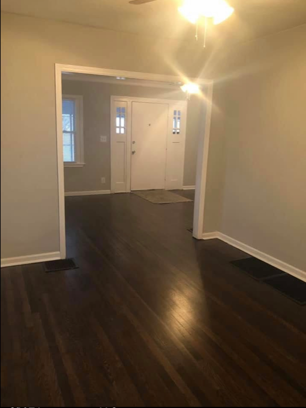 6208 Swope Pkwy - Photo 3 of 15