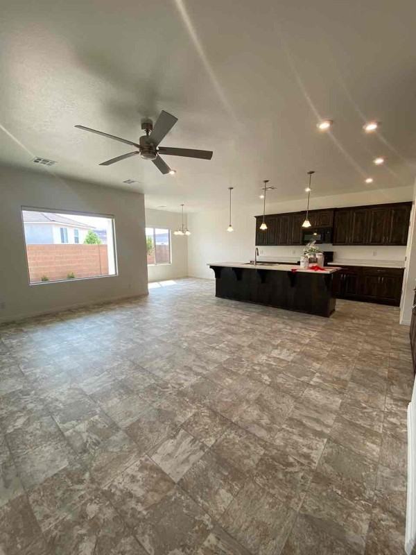 321 S Deep Creek Dr - Photo 2 of 20