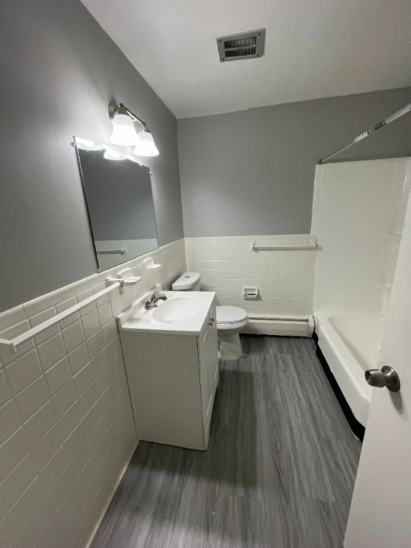 399 Zion St #A05 - Photo 2 of 5