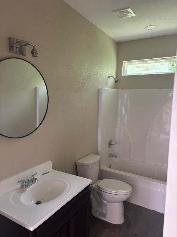 660 Wingate St - Photo 3 of 7