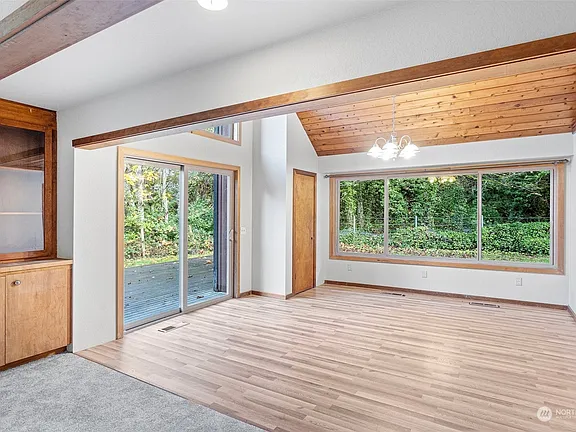 2 Klamath Dr - Photo 3 of 6