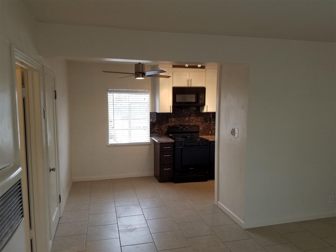 2515-9 S Street, 95816 - Photo 4 of 16