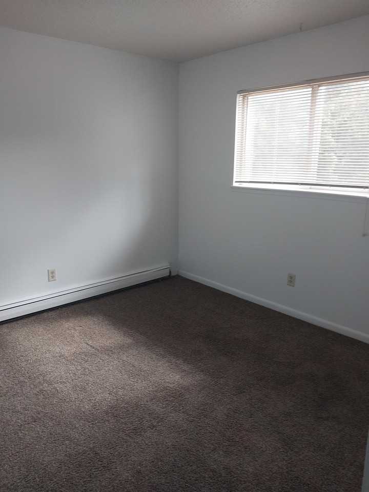 595 Wagner DR. - Photo 6 of 50