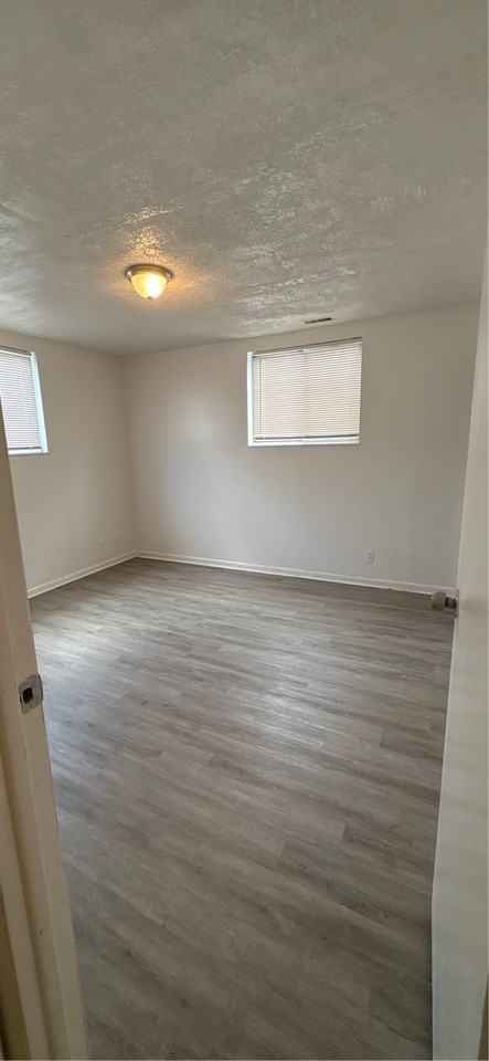 1067 Salem Avenue - Photo 4 of 6