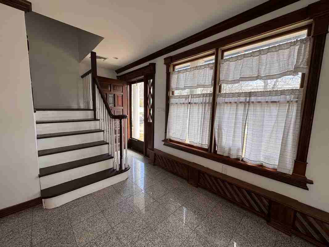 1482 Grundy Ave ##1 - Photo 2 of 30