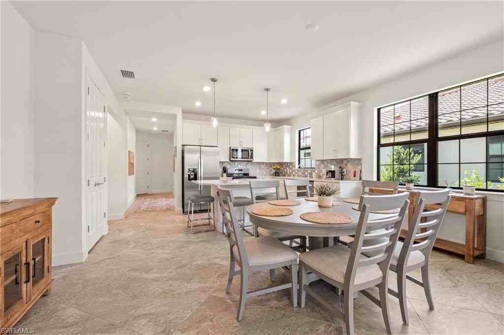 17434 Caravita Ln - Photo 4 of 50