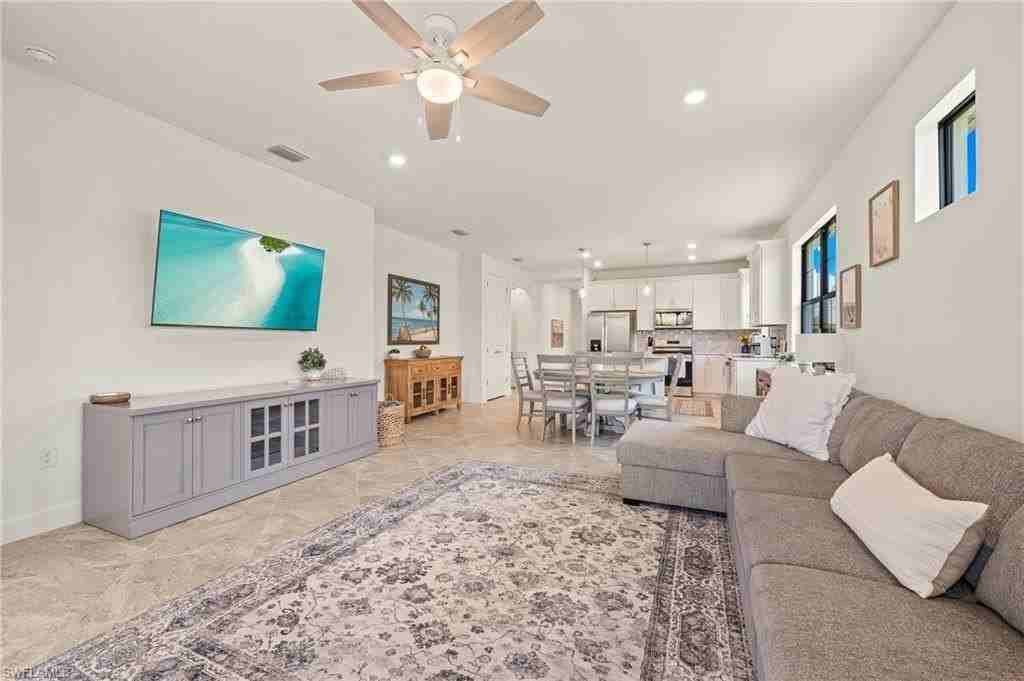 17434 Caravita Ln - Photo 5 of 50