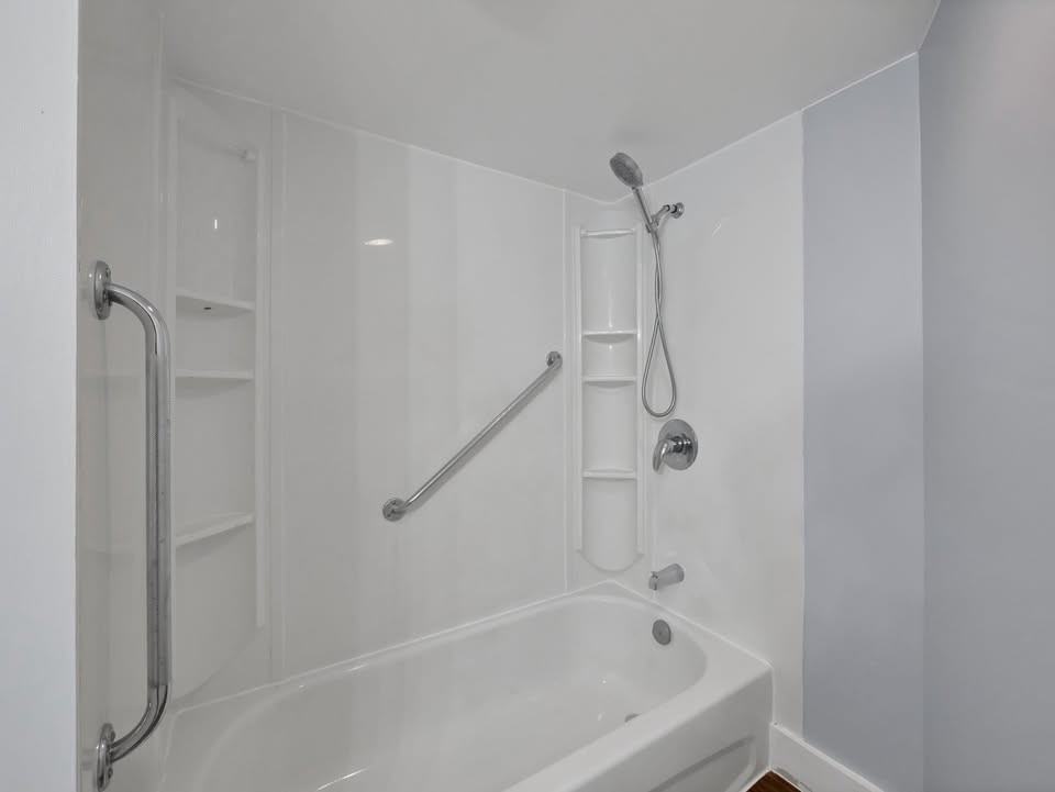 597 Upper Ottawa St #2 - Photo 4 of 8