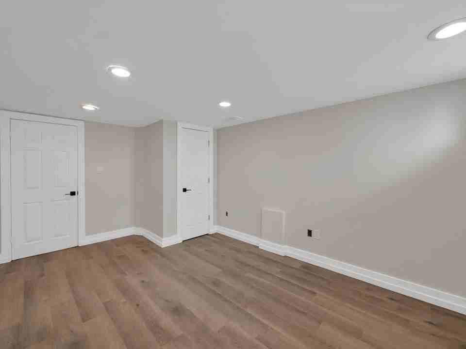 597 Upper Ottawa St #2 - Photo 6 of 8
